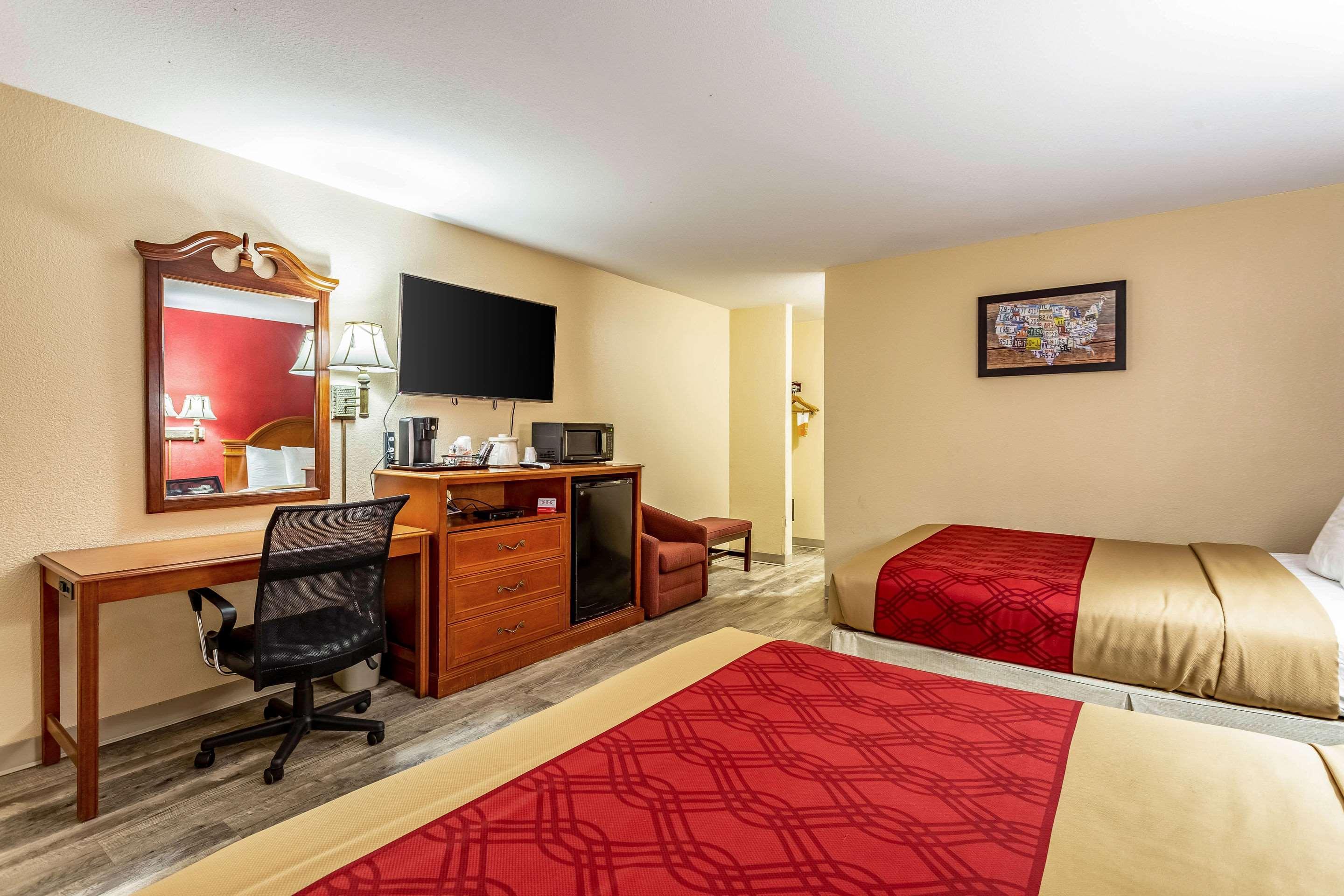 Econo Lodge Inn & Suites Santa Rosa Eksteriør billede
